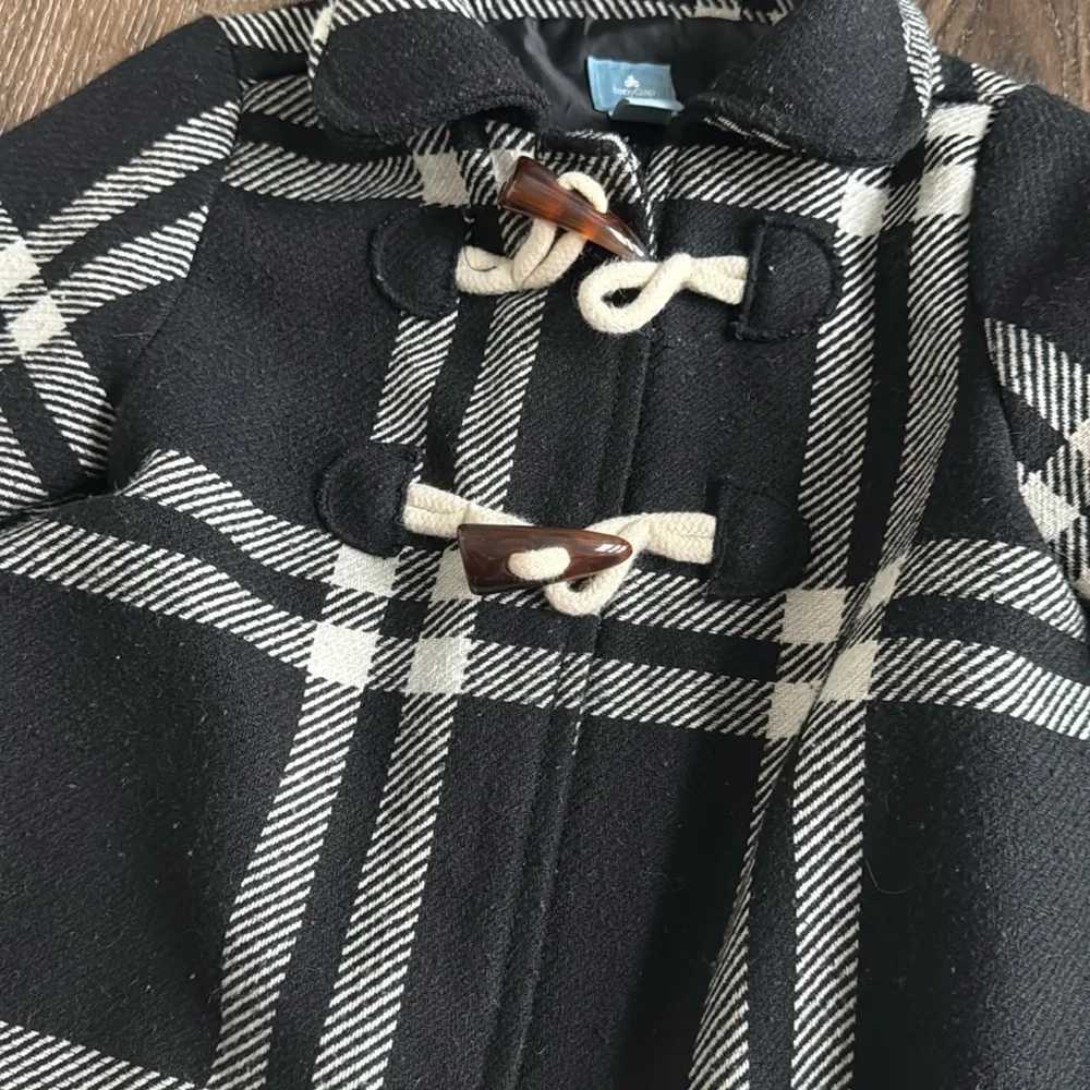 Baby Gap Black and White Plaid Peacoat with zipper Girl’s size 2